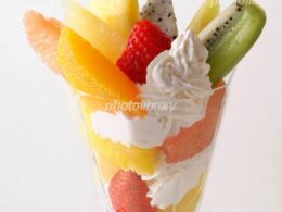 フルーツパフェ